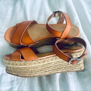 Platform criss cross ankle strap sandal